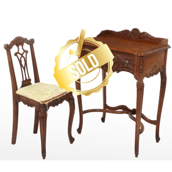 Louis XV Style Walnut Vanity Table with Chair, 20th Century